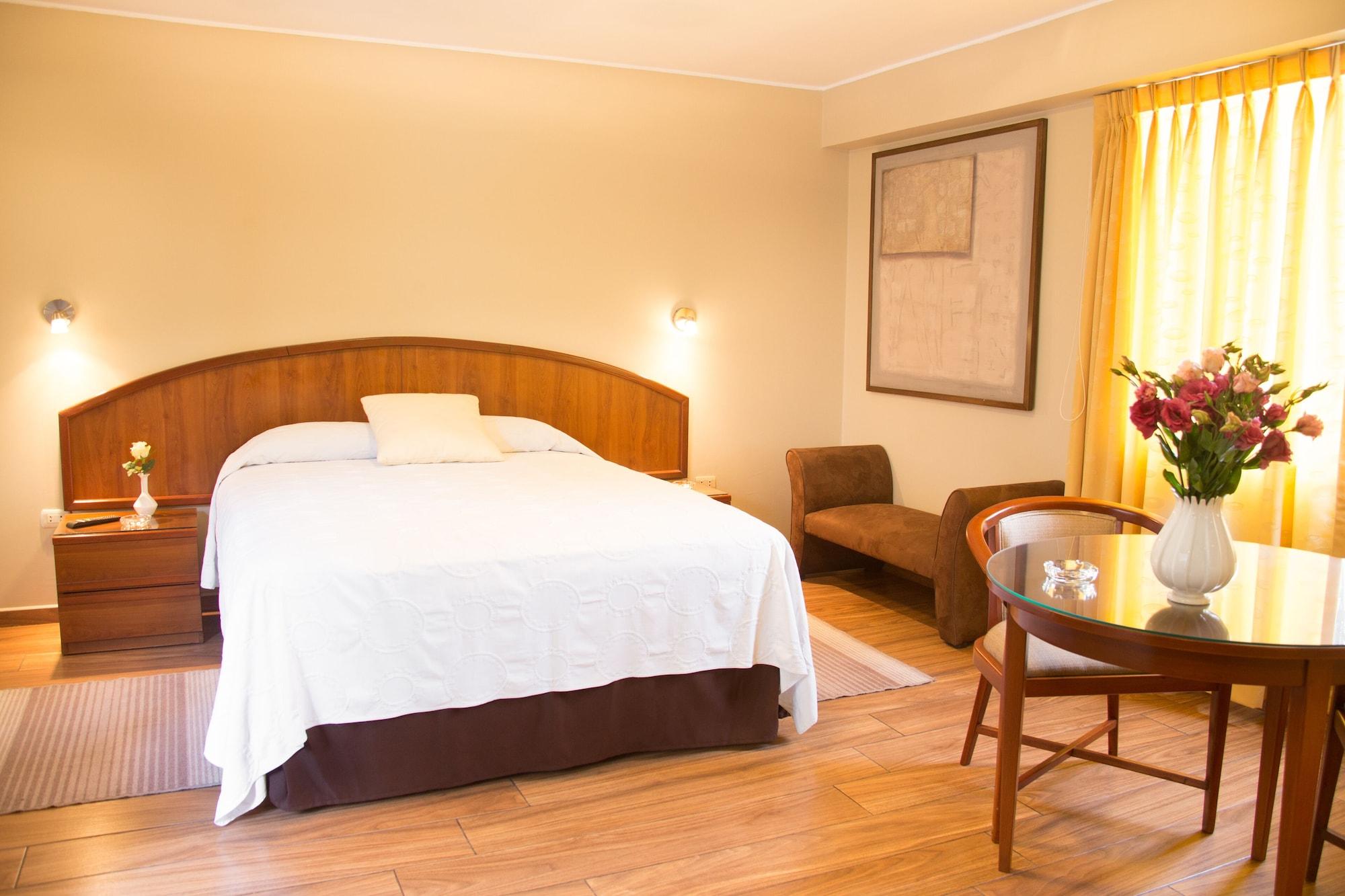 Hotel Park Suites Lima Exteriör bild