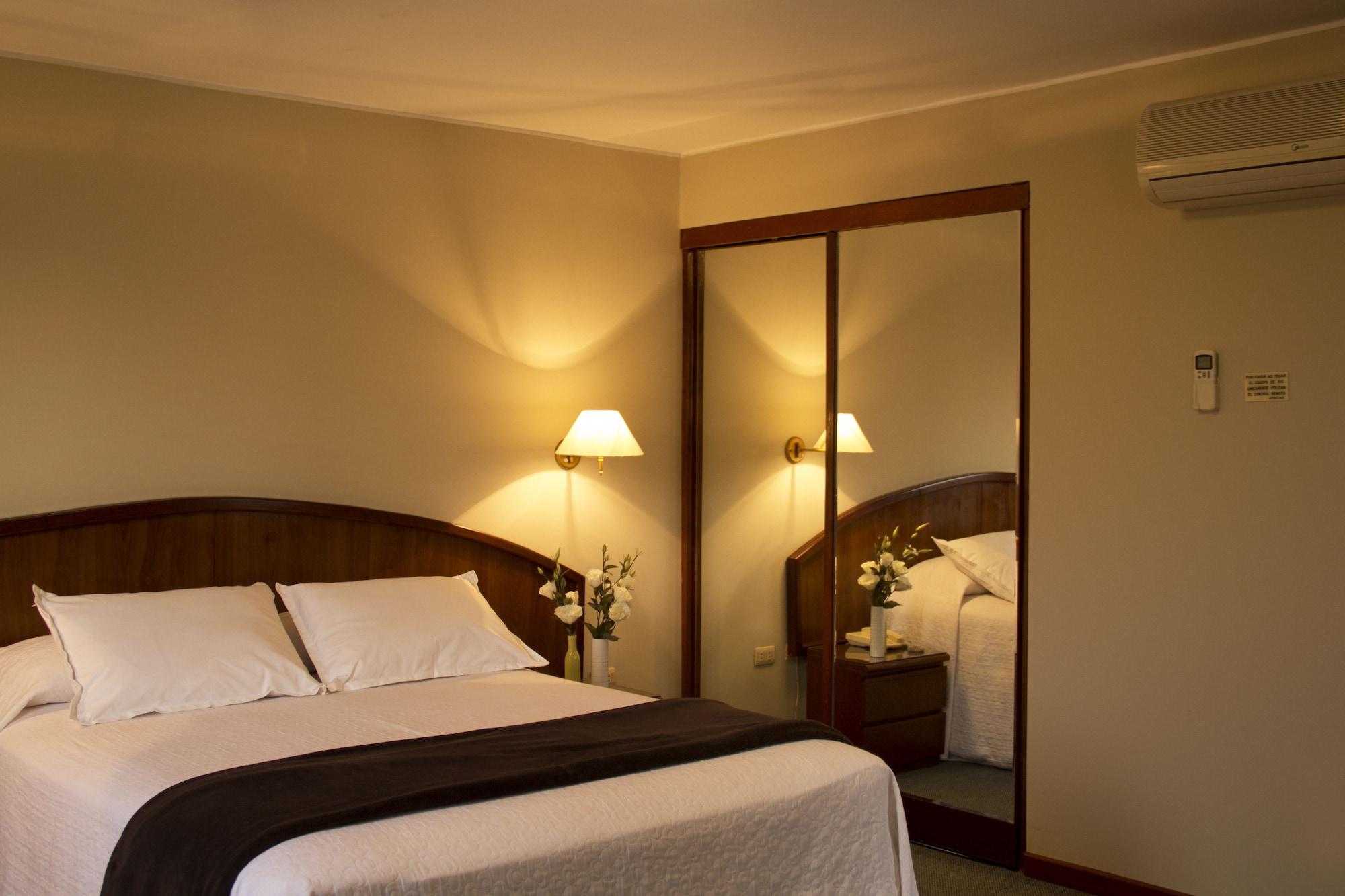 Hotel Park Suites Lima Exteriör bild