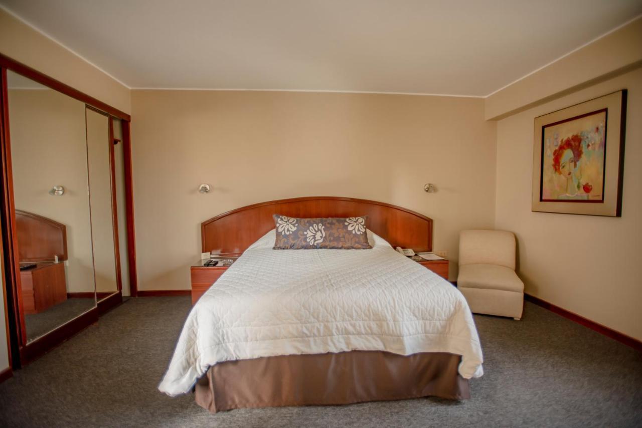 Hotel Park Suites Lima Exteriör bild
